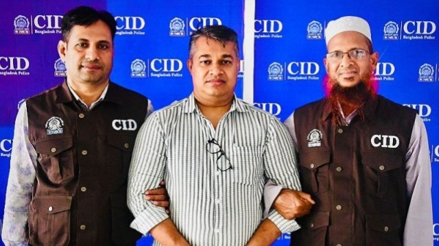 বসুন্ধরা সিটির স্বর্ণ আত্মসাৎ মামলায় গ্রেফতার সাবেক সেলসম্যান, ৫ বছরে লোপাট ৯৪ কোটি টাকার স্বর্ণ